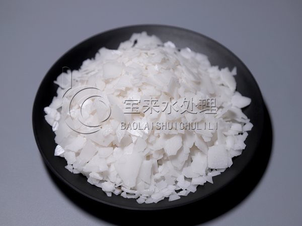 為何顆粒狀片堿與片狀的價格相差那么大?