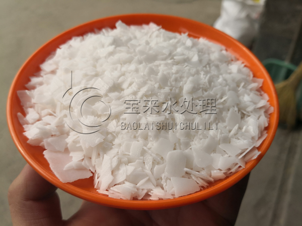 山西片堿利用其特點有效地用于污水處理中